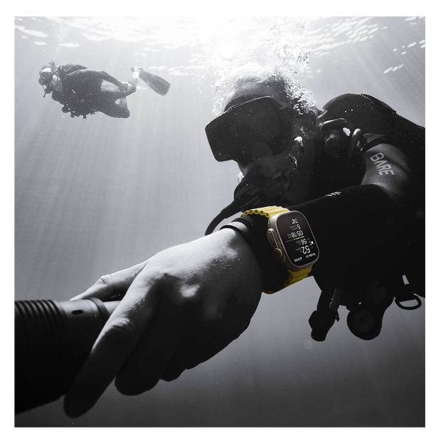 Apple Watch Ultra - GPS + Cellular 49mm - Smart Watch w/Rugged Titanium Case - 12 mois de garantie